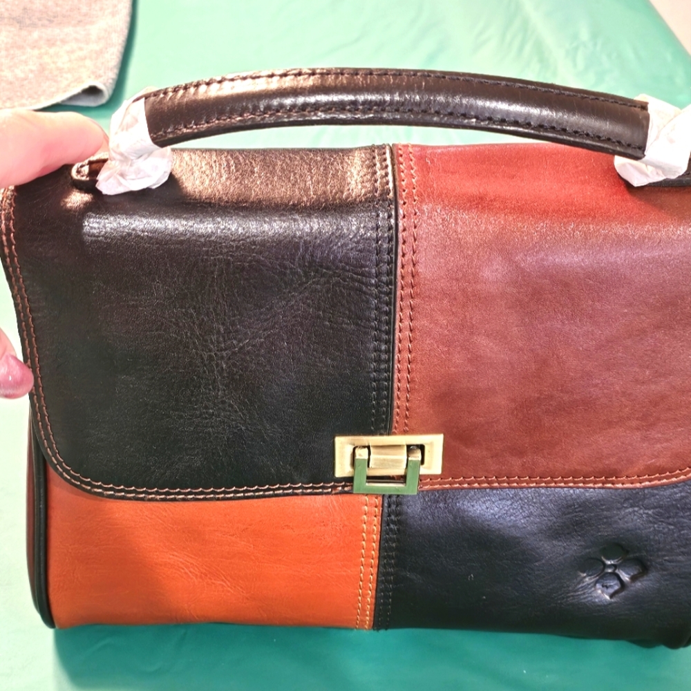 NWT Patricia Nash handbag 11x8x2